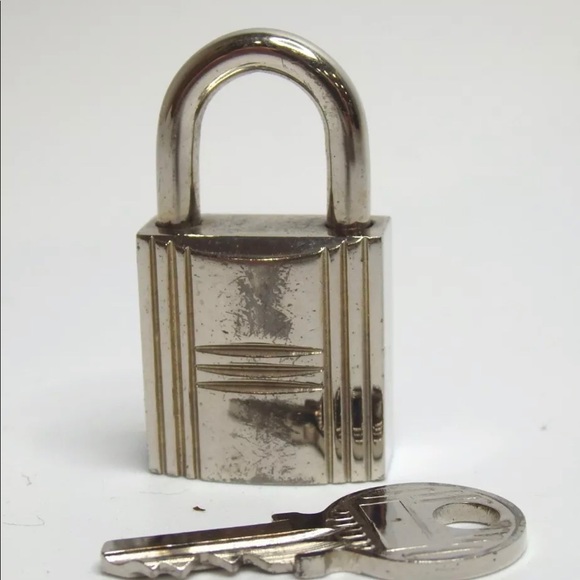 authentic HERMES Padlock / key set number 67 - Picture 2 of 6